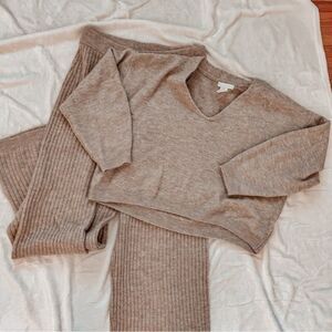 H & M sweater set size medium